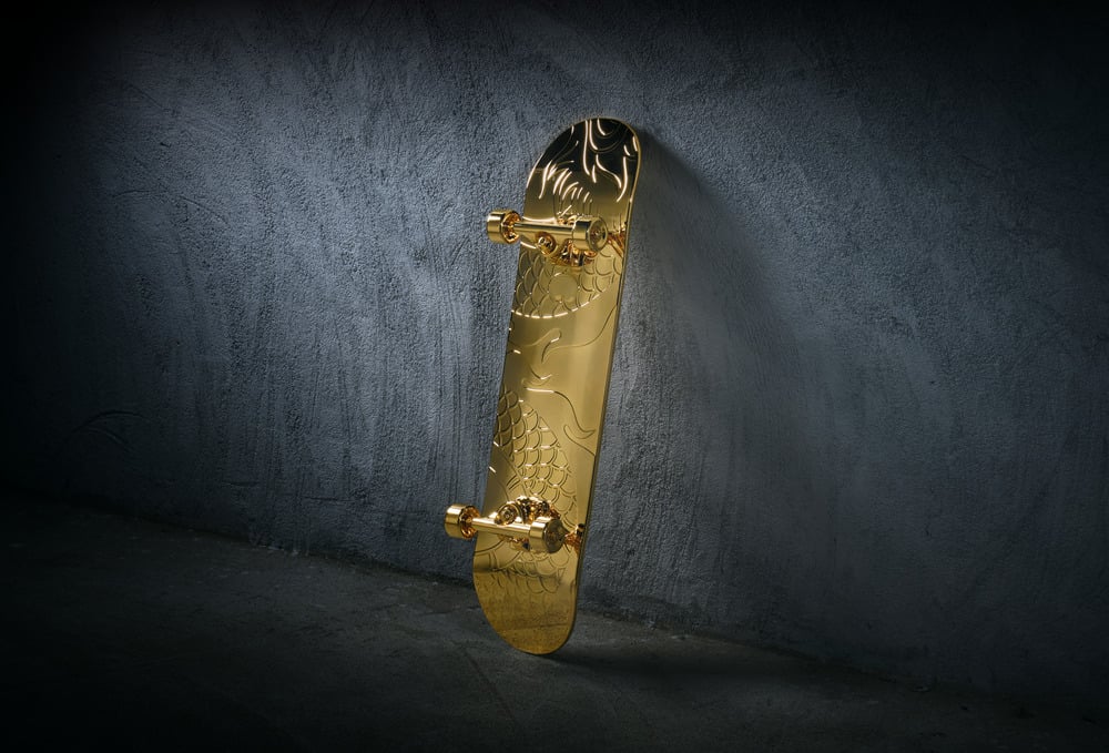 Azuki golden skateboard.