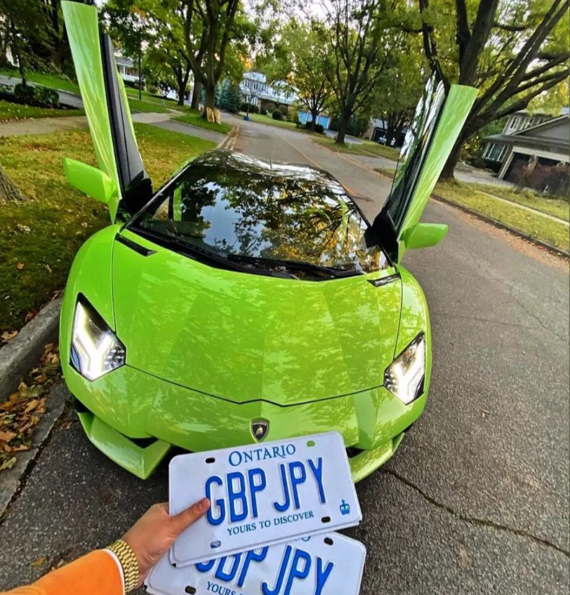 Fernando Perez Algaba regularly shared pictures of luxurious sports cars and crypto trading charts with over 900K Instagram followers.