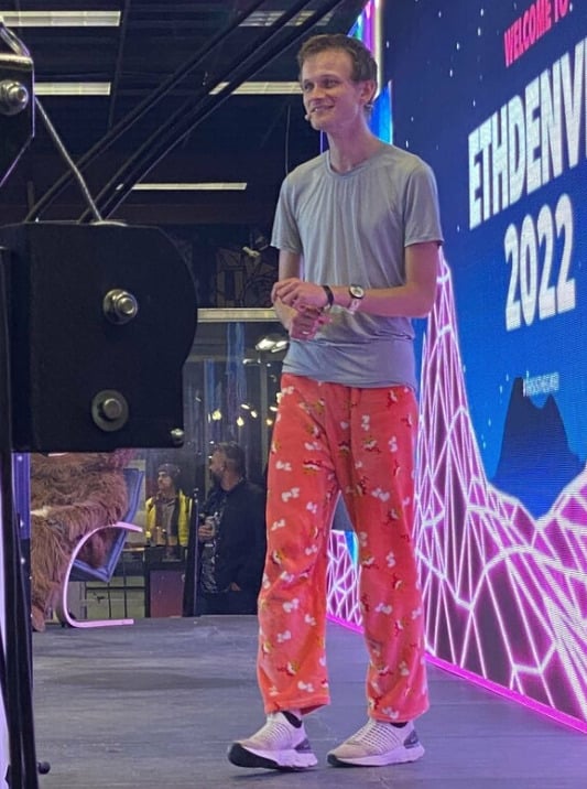 vitalik outfit shiba pajamas