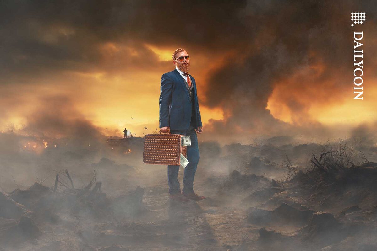 Bitcoin in Consolidation: Trader Warns of Potential Final Leg Down